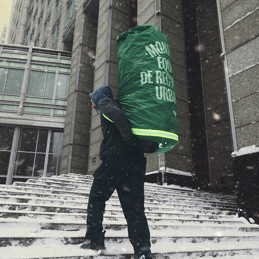 Binner carrying Dignity Bag